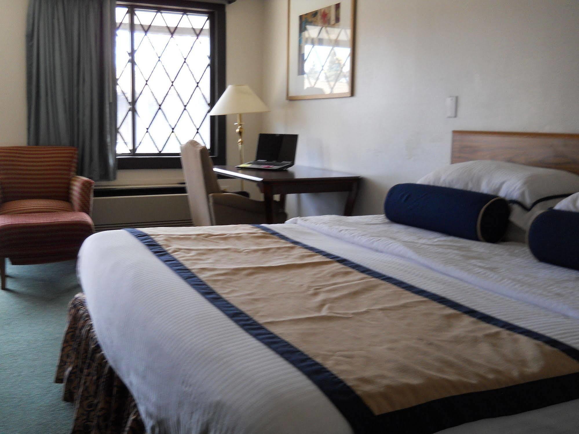 Value - Milwaukee Airport South Motel 3*